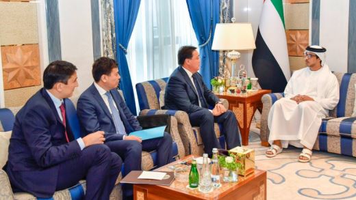 Asqar Mamın BAÁ-inde kelissózder júrgizdi