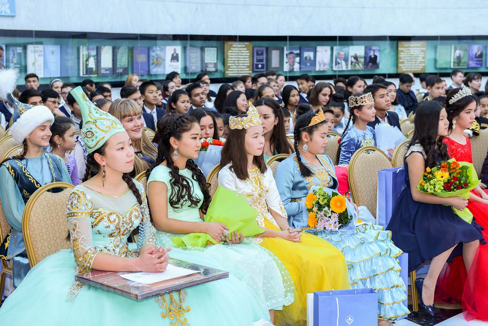 Elbasy ánderin úzdik oryndaýshylar marapattaldy