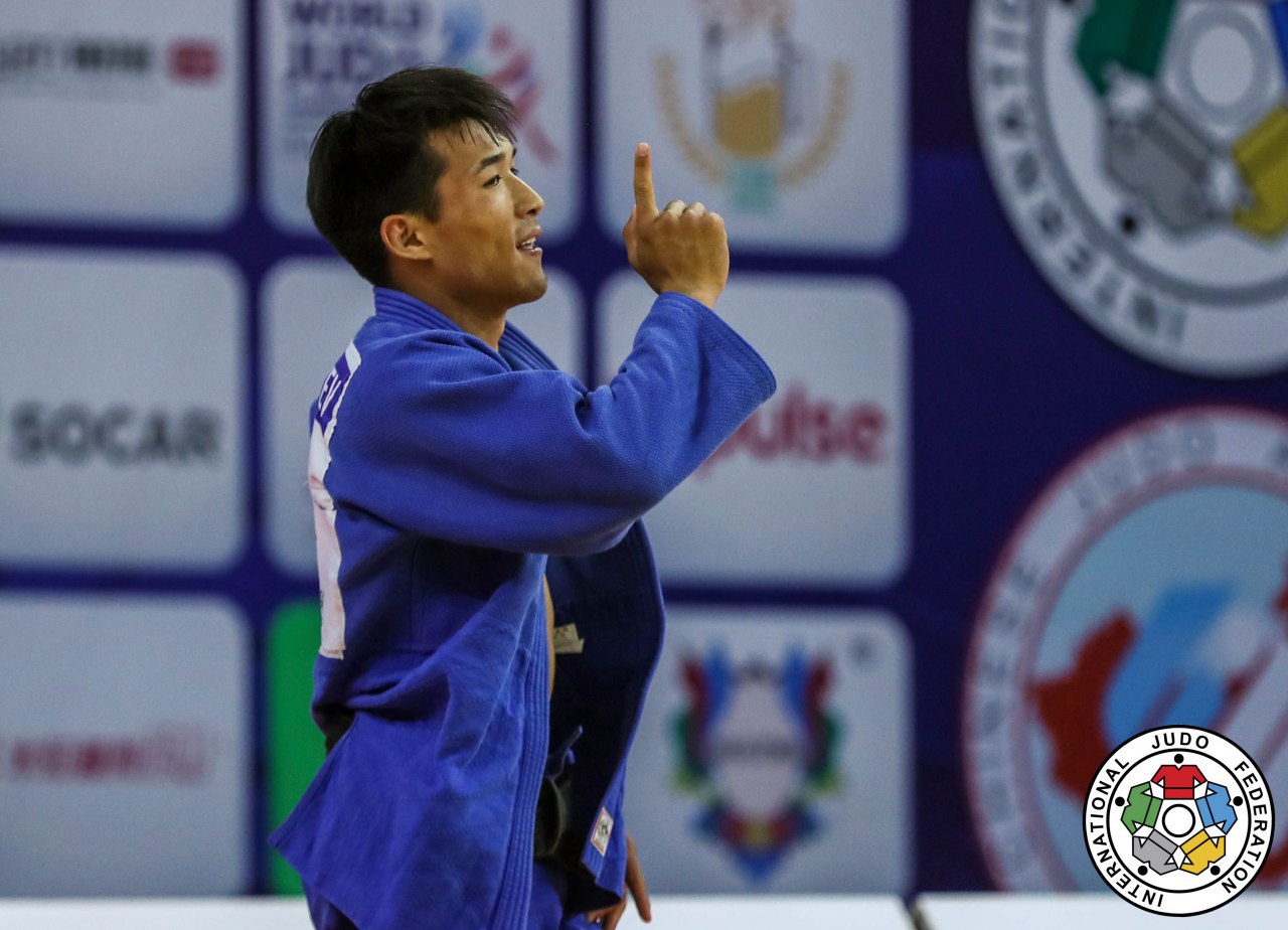 Tórt dzıýdoshymyz úzdik ondyqtyń qatarynda