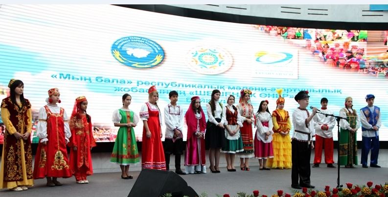 «Myń bala» jeńimpazdary marapattaldy