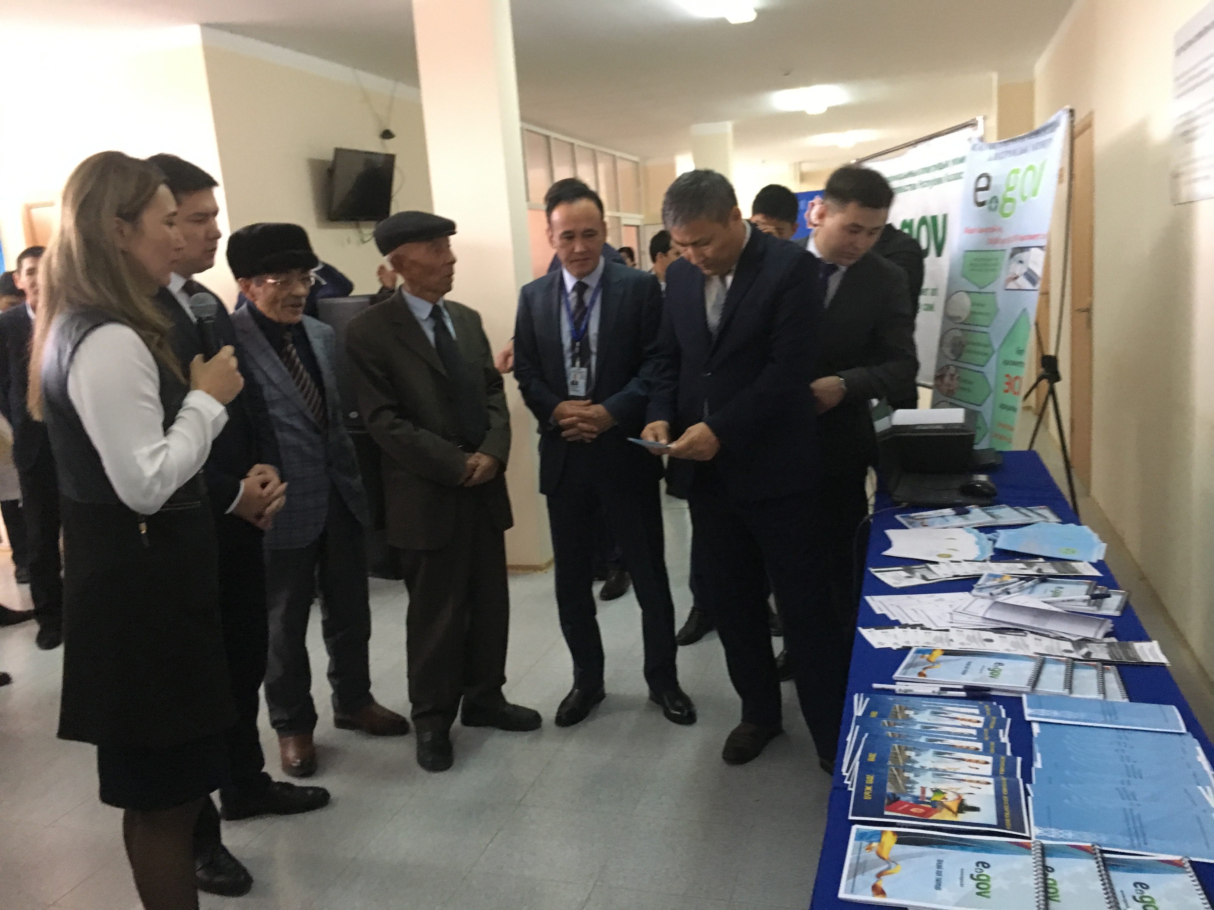 Aýylda memlekettik kórsetiletin qyzmetter jármeńkesi ótti