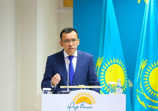 Máýlen Áshimbaev: Búgin - jeńis pen jetistikter merekesi