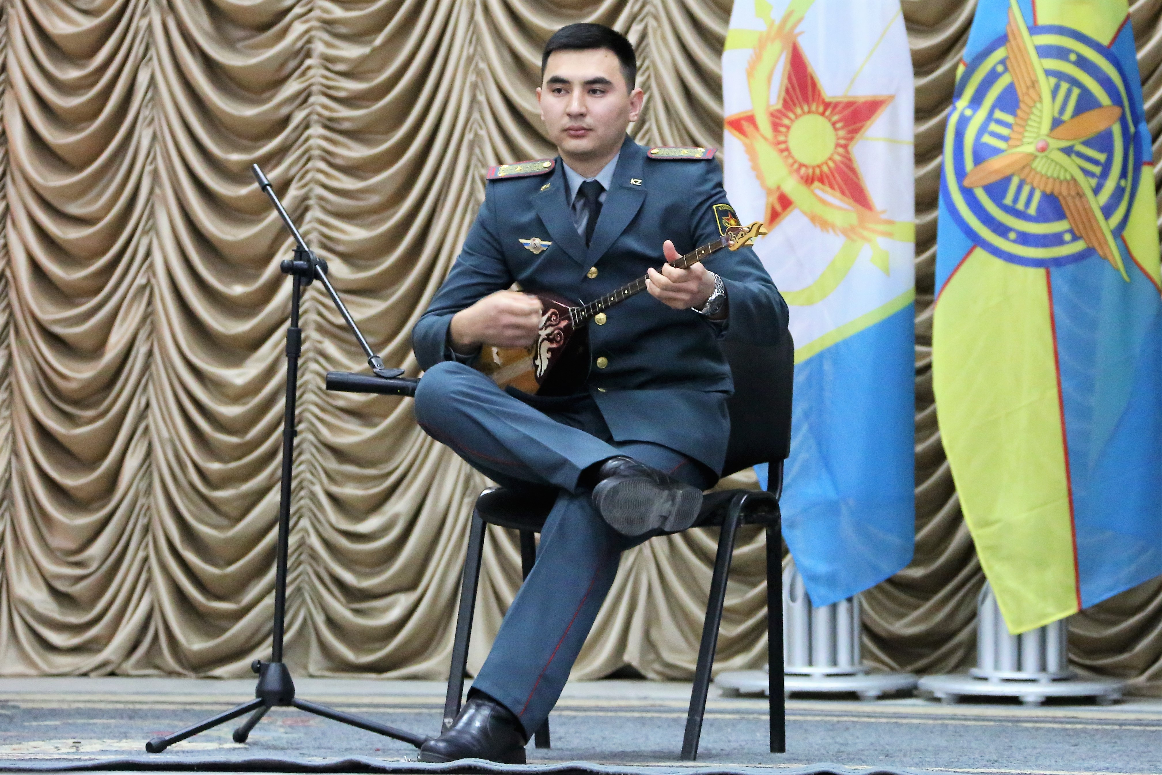 «Batys» óńirlik qolbasshylyǵy áskerı qyzmetkerleri Prezıdent kúnin merekeledi