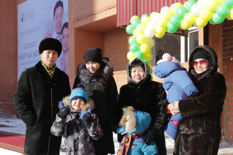 Qaraǵandylyqtar Tuńǵysh Prezıdent kúni páterli boldy