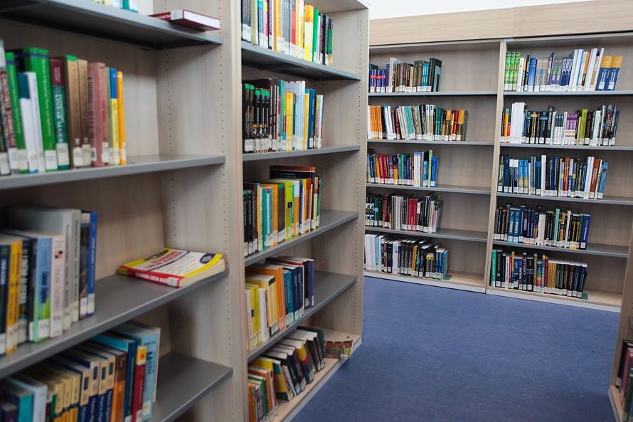 Astanada táýlik boıy jumys isteıtin kitaphana ashyldy