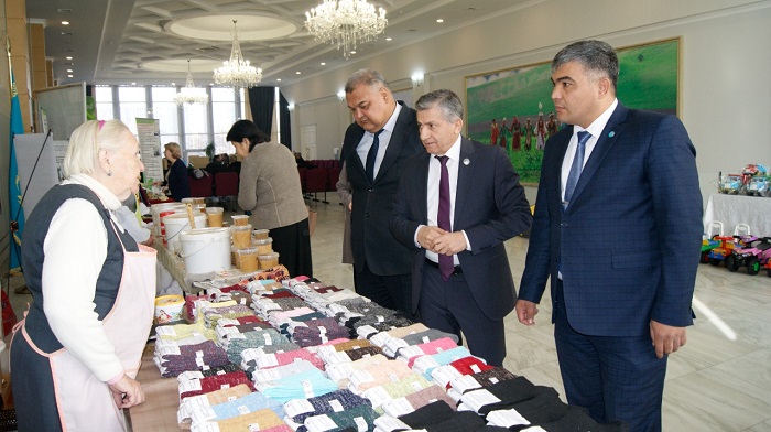 Shymkentte «Halyqtyq brend» jergilikti taýar óndirýshilerdiń kórmesi ótti