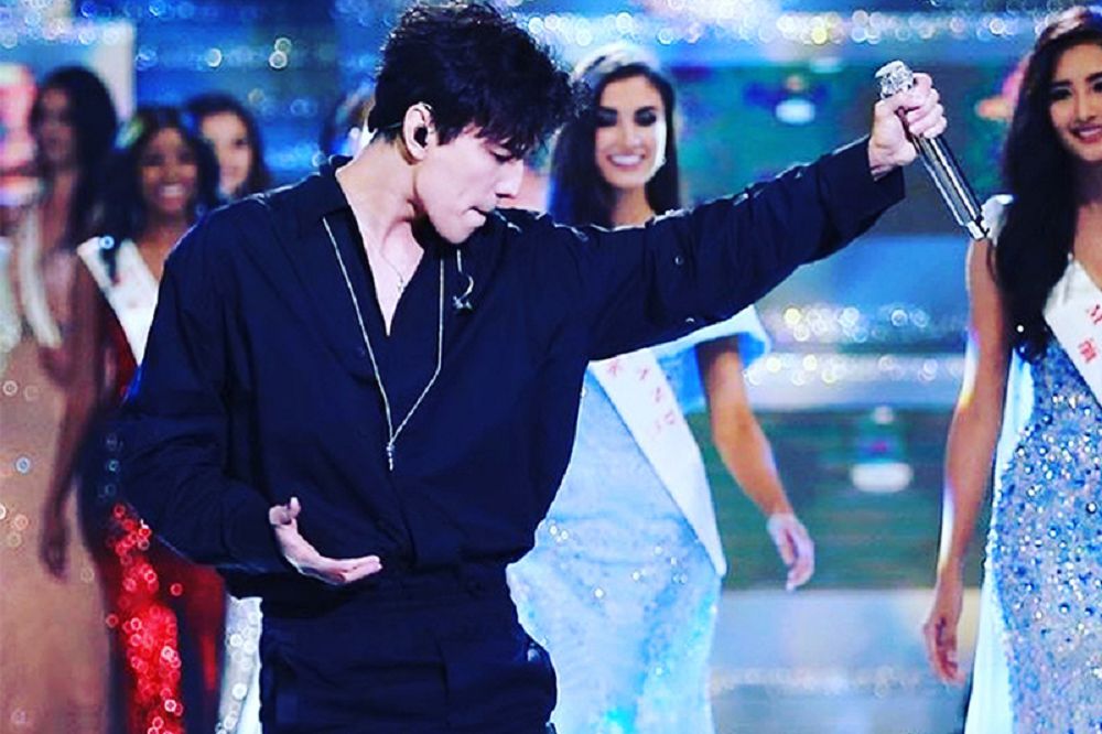 «Álem arýy-2018» baıqaýynda Dımash Qudaıbergen qa­zaq­sha án saldy