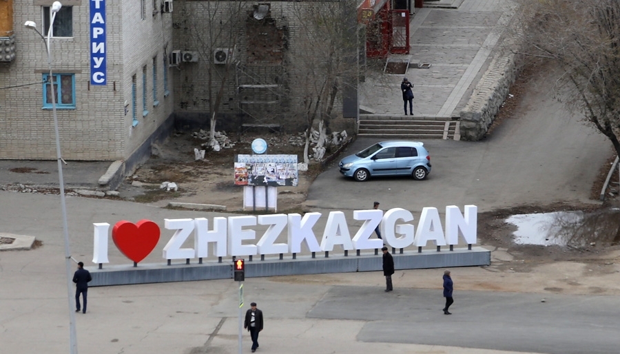 Jezqazǵanda apatty úıdiń máselesi oń sheshildi