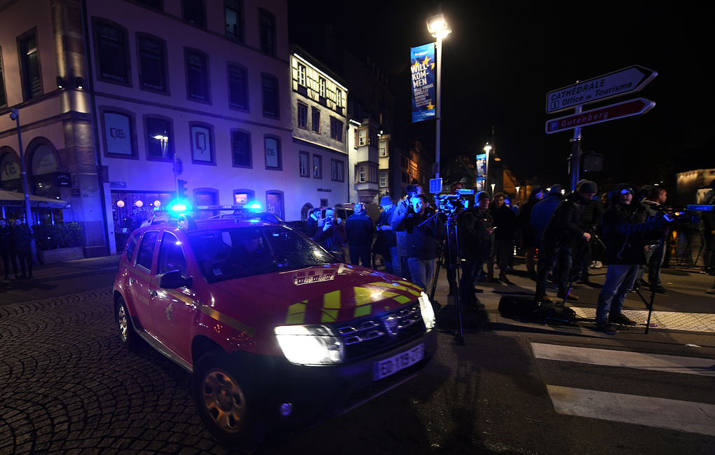 Fransııadaǵy terakt kezinde 4 adam mert boldy