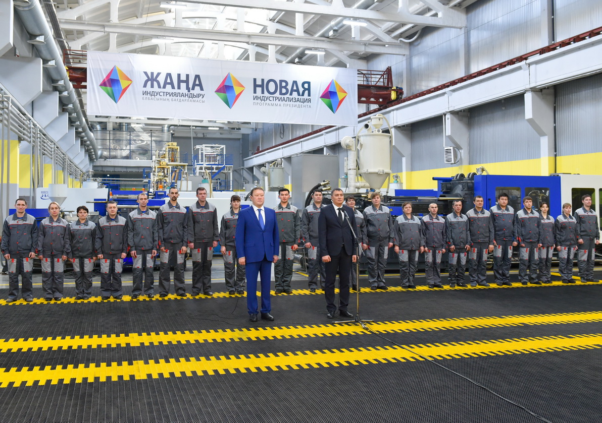 Soltústik Qazaqstanda plastıkti qaıta óńdeıtin  zaýyt paıdalanýǵa berildi