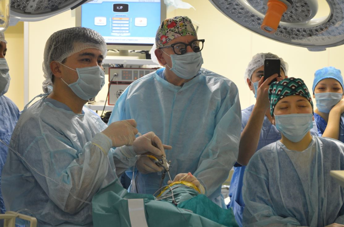 Astanada gıdrosefalııaǵa shaldyqqan balaǵa ota sátti jasaldy