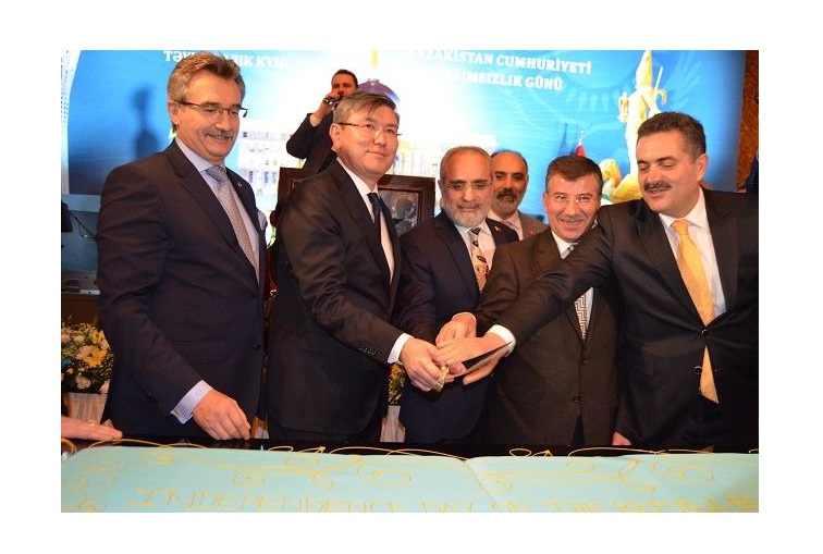 Túrkııada elimizdiń táýelsizdik kúni merekesi toılandy