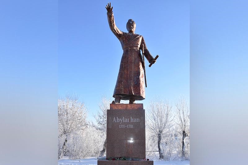 Shortandy aýdanynda Abylaı hanǵa eskertkish ornatyldy