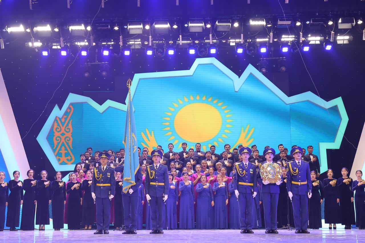 Aqtóbelikter Táýelsizdik kúnin atap ótti