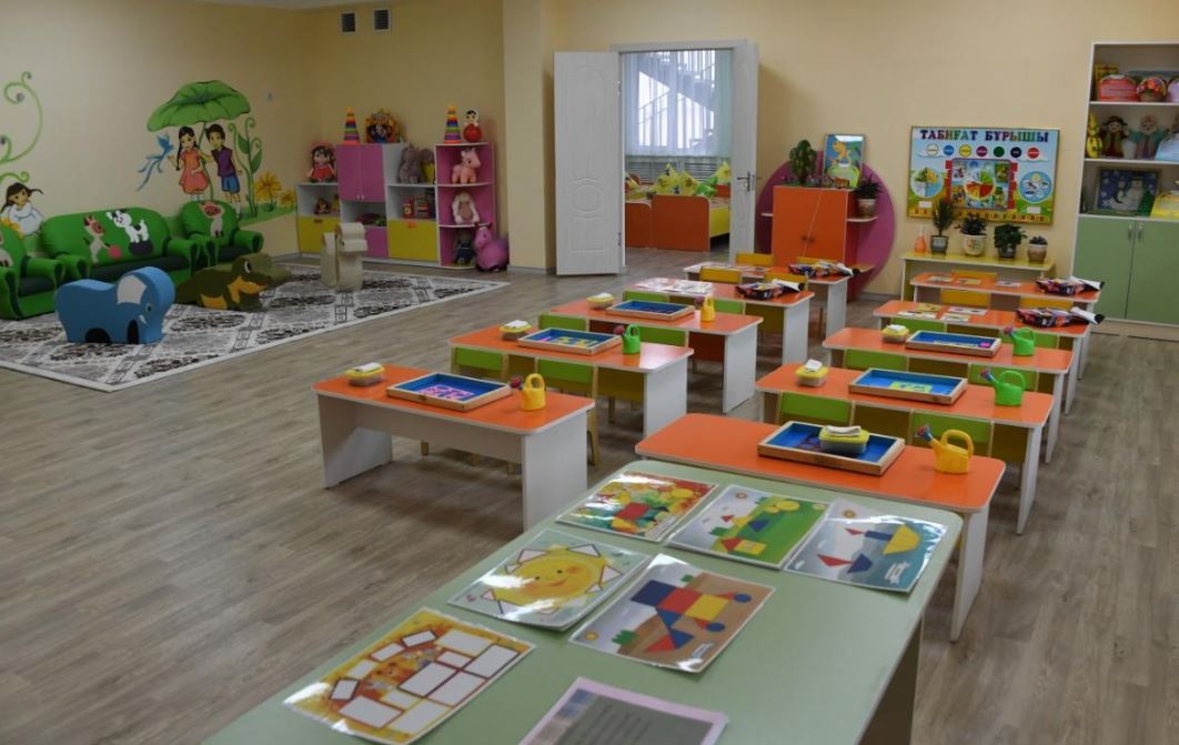 Almatyda jańa áleýmettik nysandar boı kóterdi