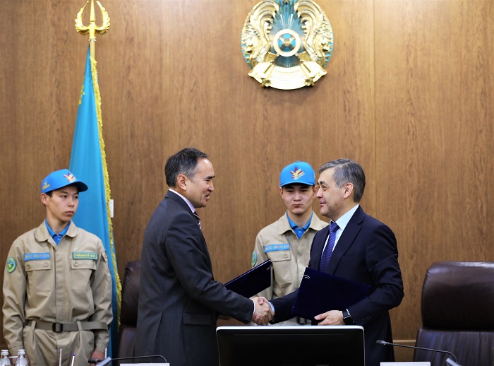 Qorǵanys mınıstri Nurlan Ermekbaev Tarazǵa keldi