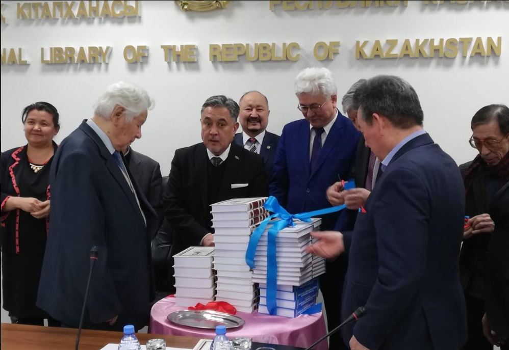 Álıhan Bókeıhanov jáne Eldos Omaruly shyǵarmalarynyń jınaǵy tanystyryldy