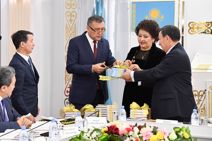 «Qazaq óneriniń antologııasy» tolyǵa tústi