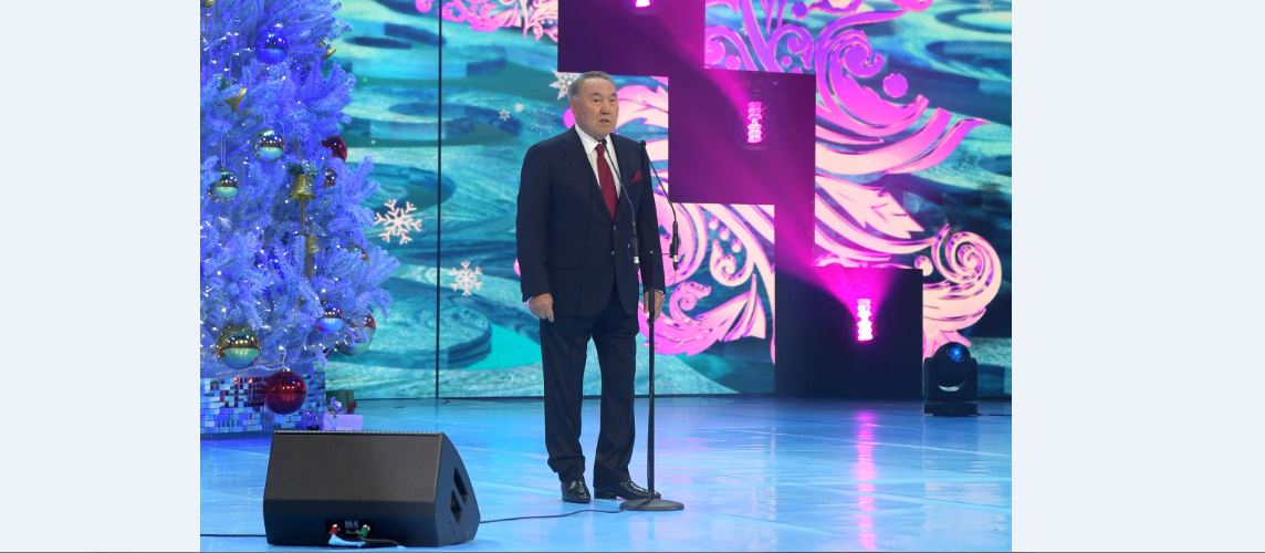 Elbasy Jańa jylǵa arnalǵan merekelik keshke qatysty