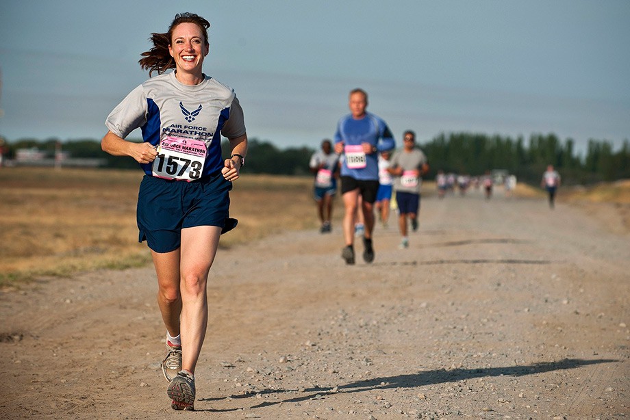 QR Mádenıet jáne sport mınıstrimen jańa-jyldyq marafon