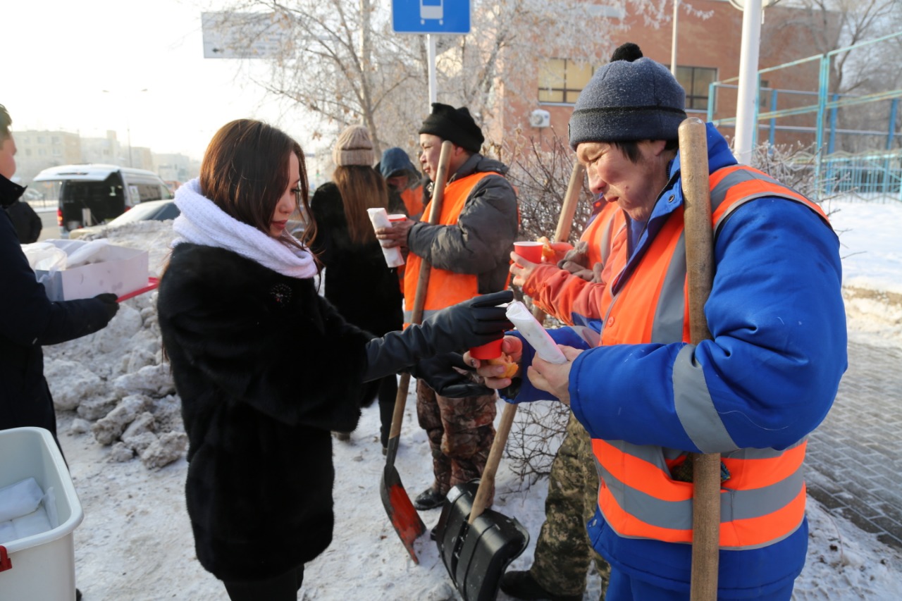 Dástúrli «Kel, sháı isheıik» aksııasy jalǵasyn tapty
