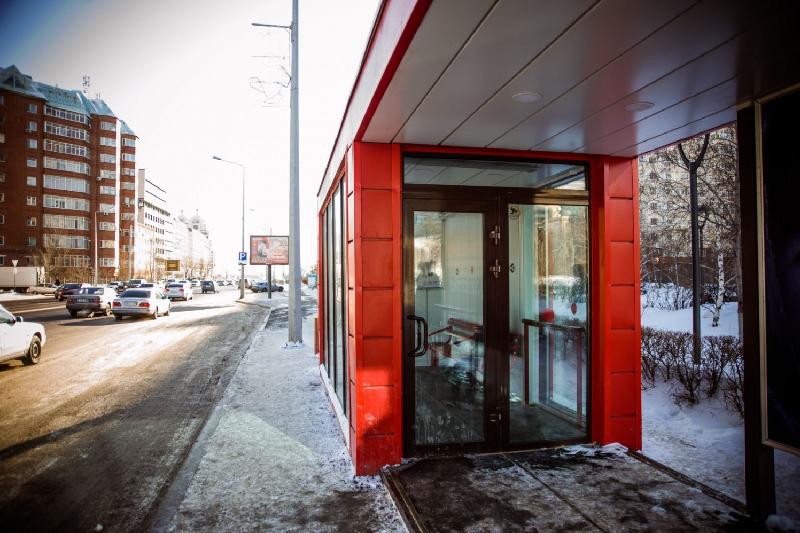 Aıaldama esigin syndyrǵan jigit astanalyqtardan keshirim surady