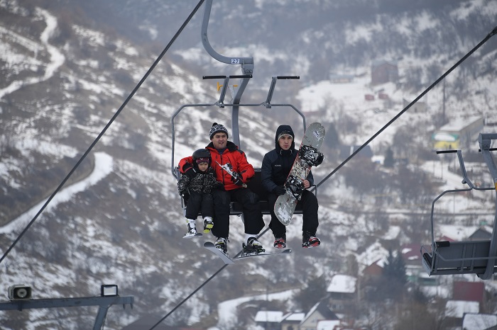 Almaty oblysyna qarasty Talǵar aýdanynda taý-shańǵy kesheni ashyldy