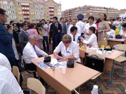 Aqtóbelik dárigerler Gınnestiń rekordtar kitabyna endi