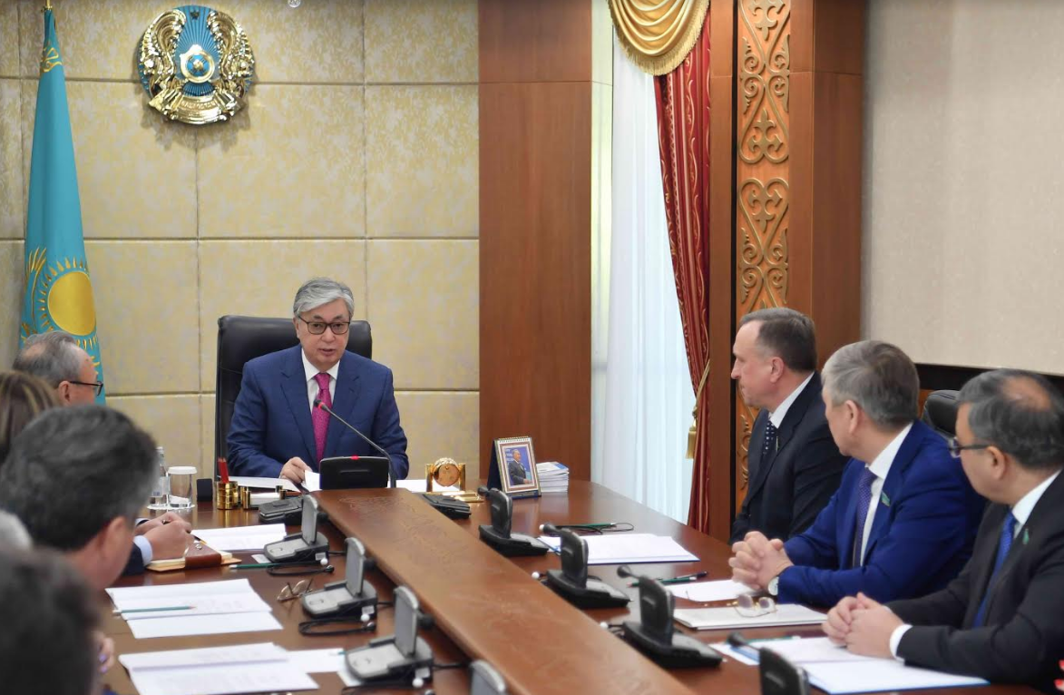 Q.Toqaev: Depýtattardyń Prezıdent Strategııasyn nasıhattaý jumysy ústirt bolmaýy kerek