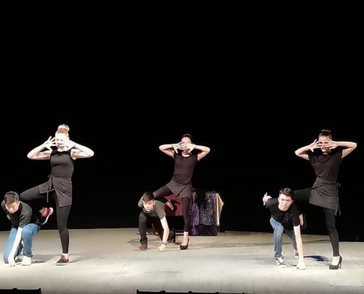 «Alańym» teatrynda tek áýesqoı ártister oınaıdy