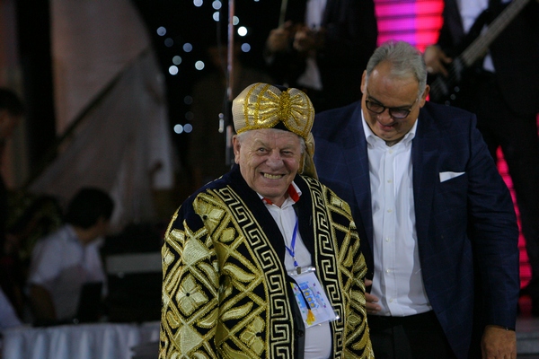 Áıgili bapker Vadım Psarev dúnıeden ótti