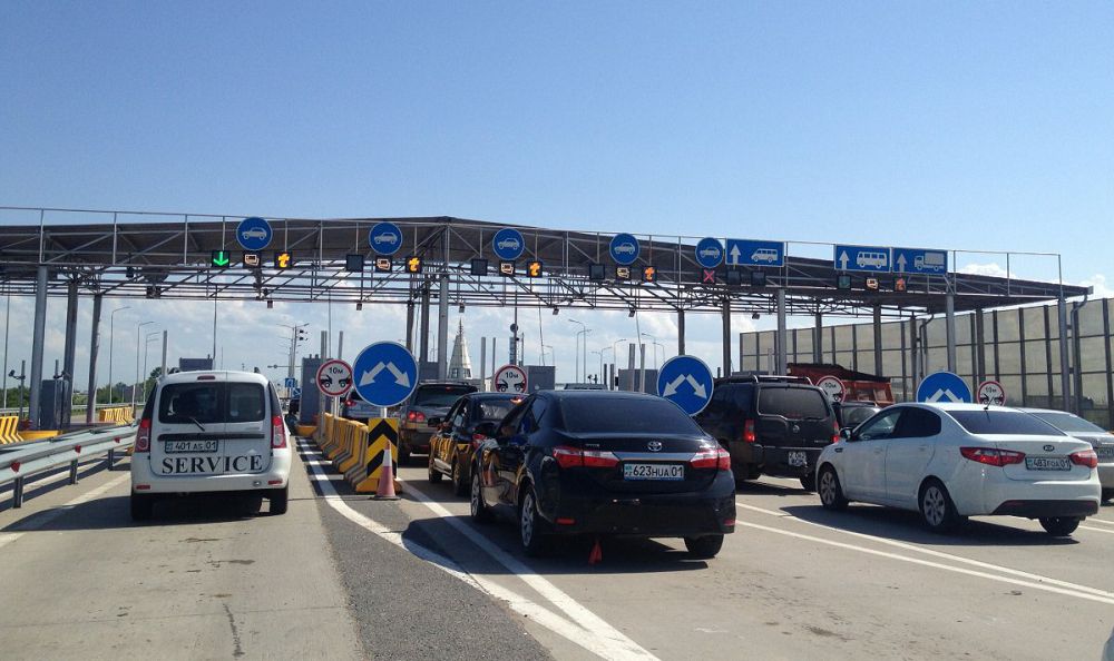 Aqyly joldardyń artyqshylyqtary qandaı?