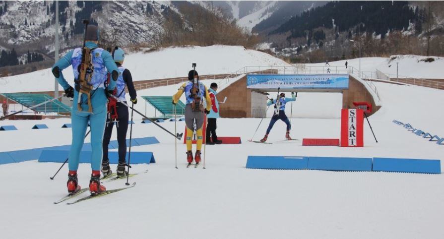 Bıatlonnan Qazaqstan kýboginiń alǵashqy jeńimpazdary kimder?