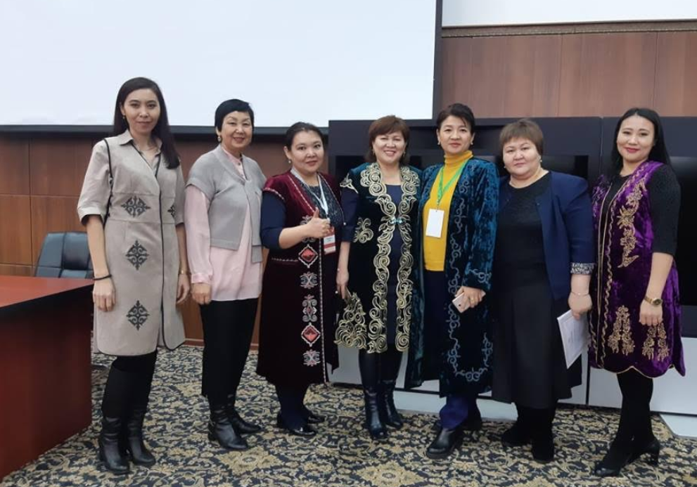 Qazaqstandyq muǵalimder qysqy mektepke bardy