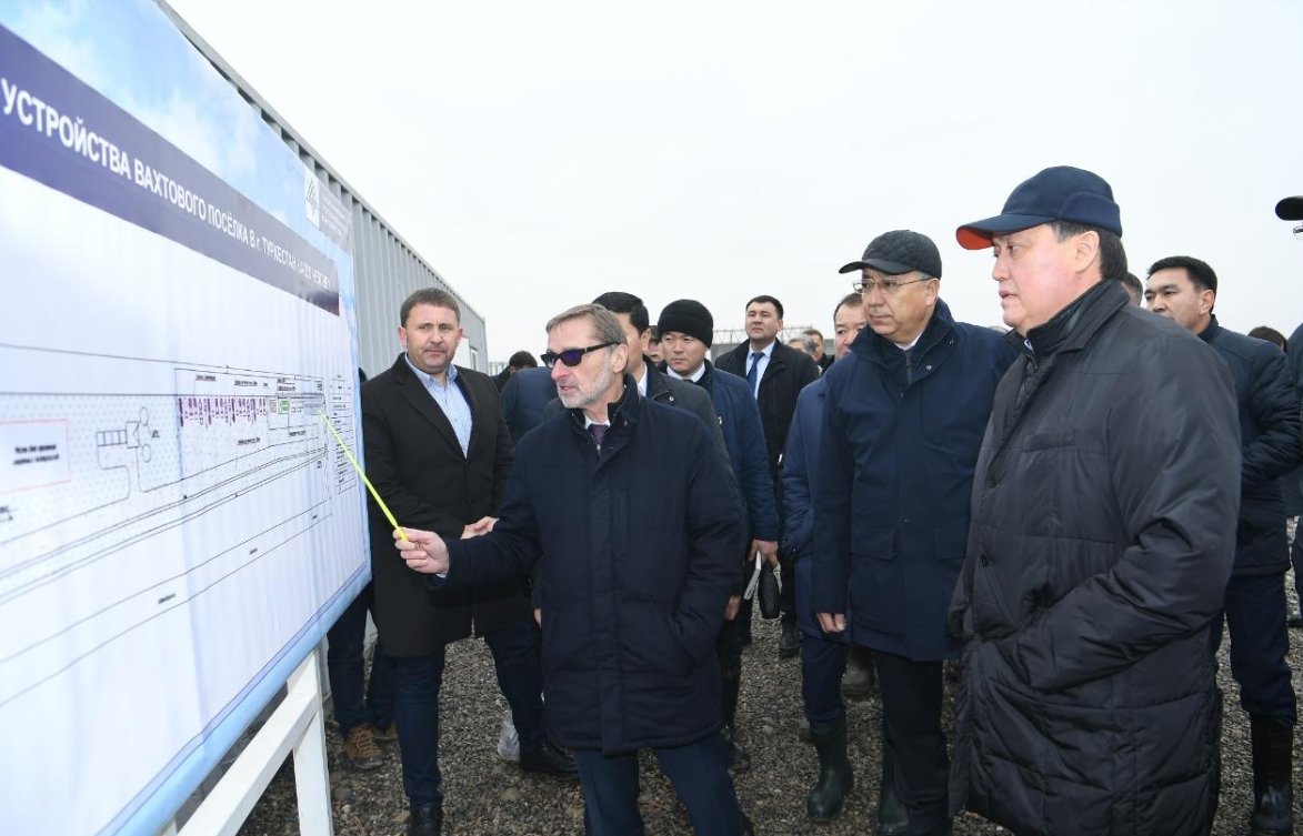 Asqar Mamın Túrkistandaǵy qurylys jumystarymen tanysty