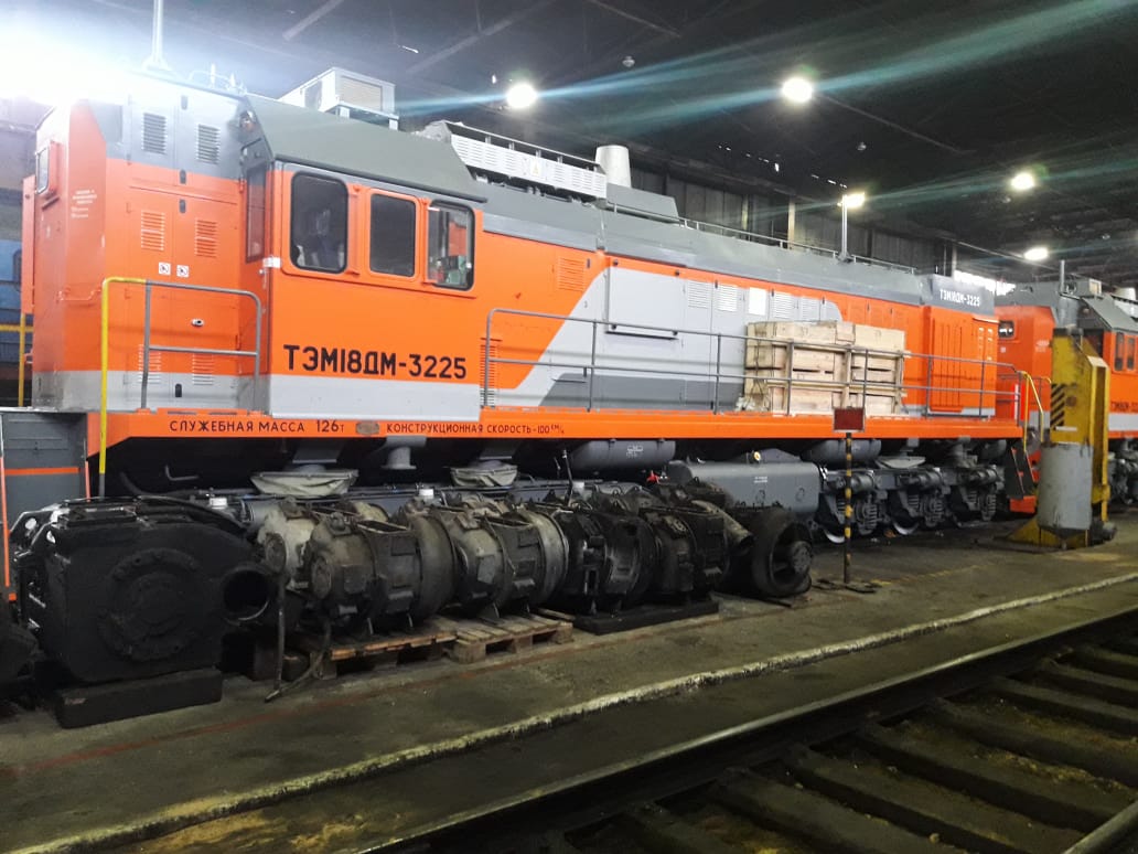 «Shubarkól kómir» úsh teplovoz satyp aldy