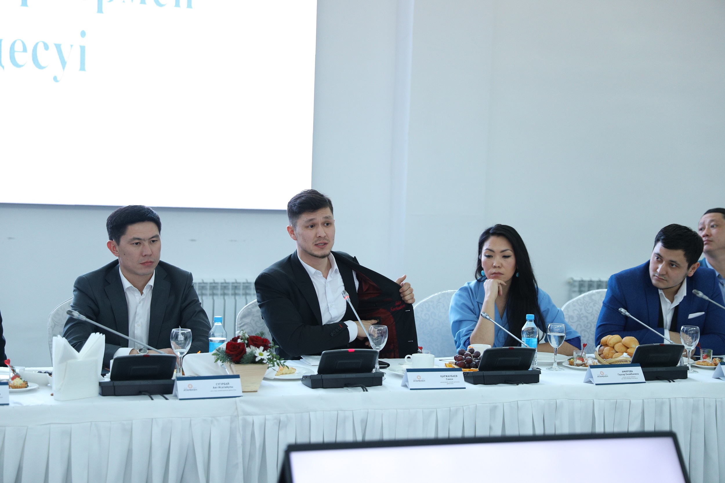 Mańǵystaýlyq jas kásipkerler bas qosty