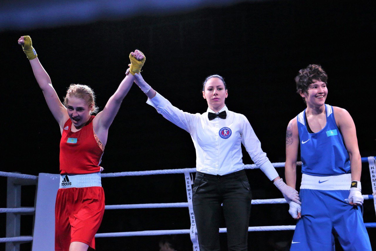 5 altyn: Bokstan Qazaqstan áıelder quramasy Serbııadaǵy týrnırde top jardy