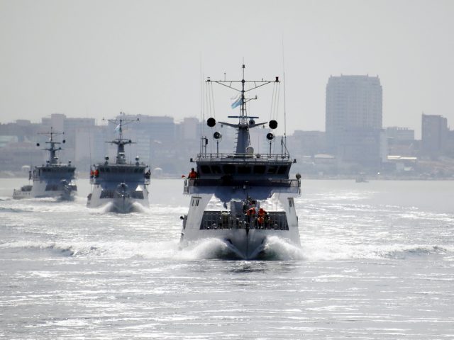 Mańǵystaýda sheteldikter tastap ketken kemelerdi satyp alyp júr