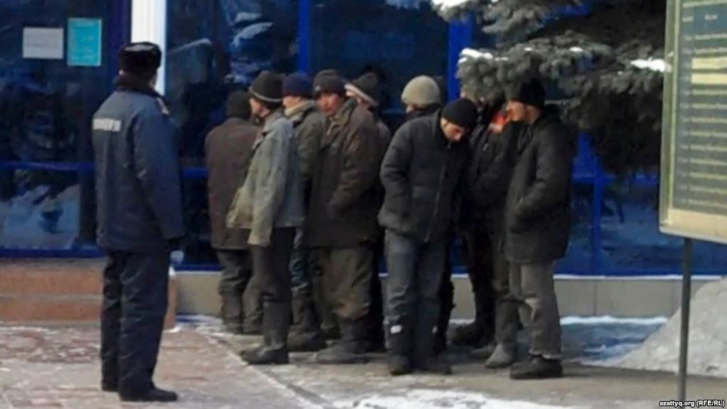 El aýmaǵynan  28 sheteldik shyǵaryldy