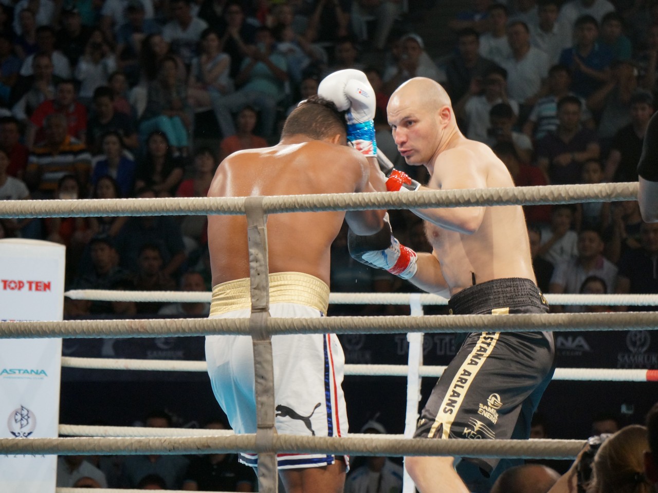 Ivan Dychko 1 naýryzda rıngke shyǵady