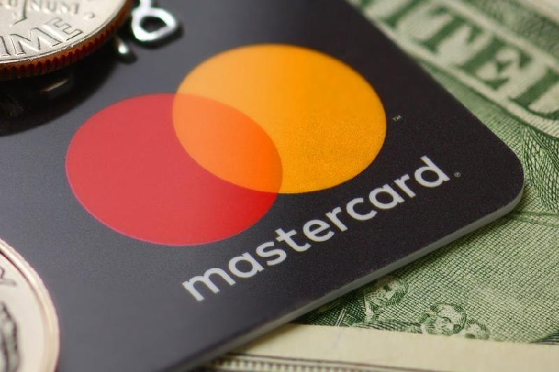 Eýrokomıssııa MasterCard-qa aıyppul saldy 