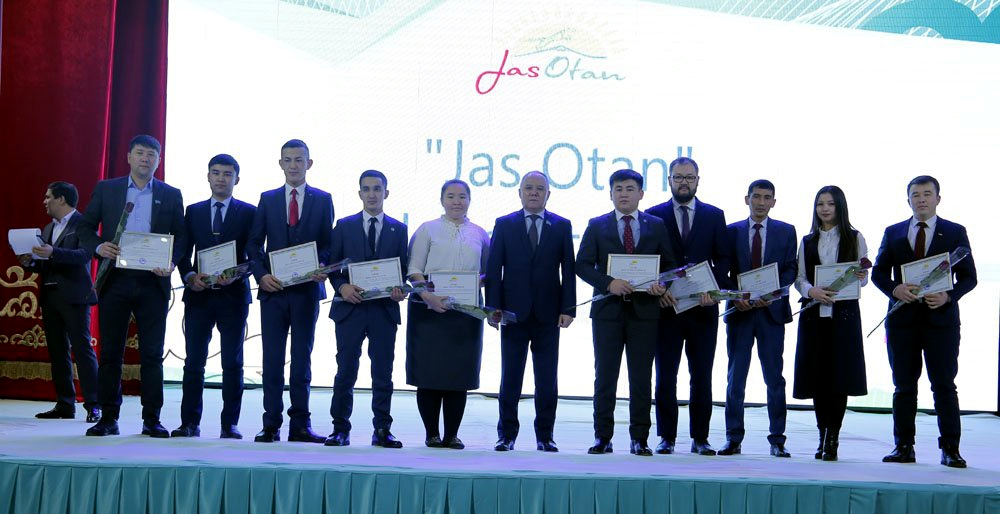 «Jastar jylyndaǵy jetistigiń» aksııasy jeltoqsanǵa deıin jalǵasady