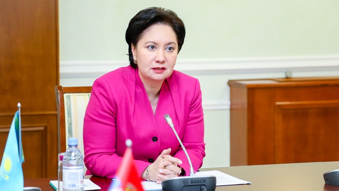 Mádenıet salasyndaǵy memlekettik stıpendııa tabystaldy