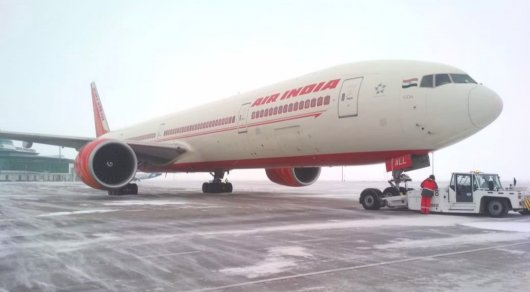 Búgin Air India ushaǵy shuǵyl Astana áýejaıyna qondy