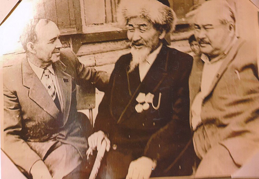 Shejire qarttyń áńgimesi