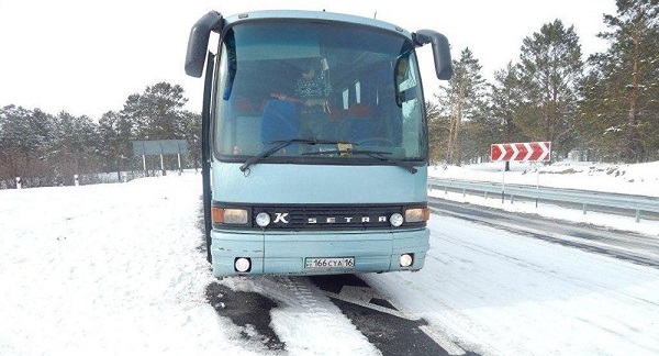  Soltústik Qazaqstan polıseıleri 69  jolaýshyny qutqardy