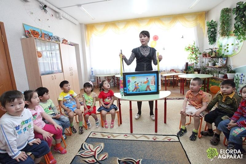 Elordada balabaqsha kezegin avtomattandyrý úshin blokcheın tehnologııasy qoldanylady