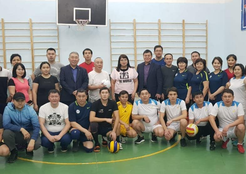 Mańǵystaýda memlekettik qyzmetshiler voleıboldan saıysty