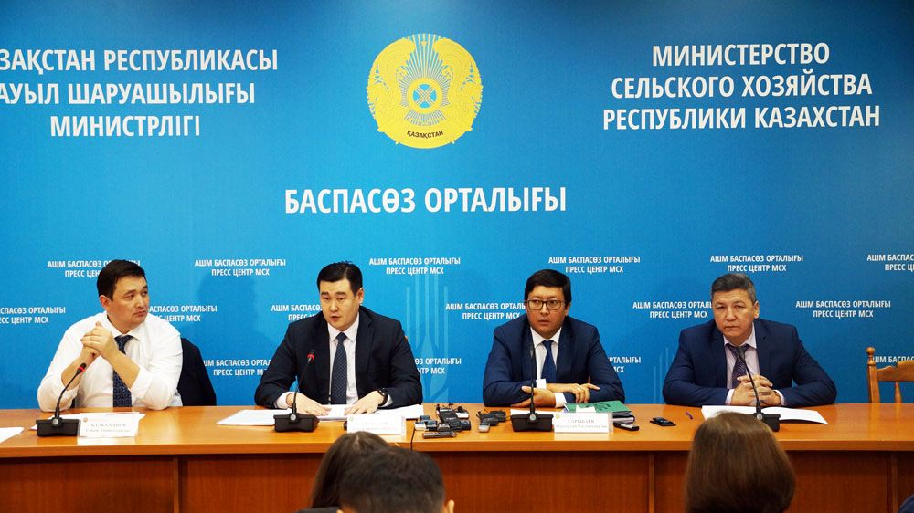 Fermerlerge tegin tuqym beriledi